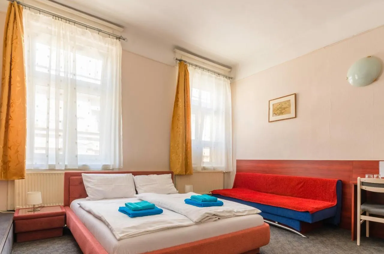 Eitans Guesthouse Budapest Guest house
